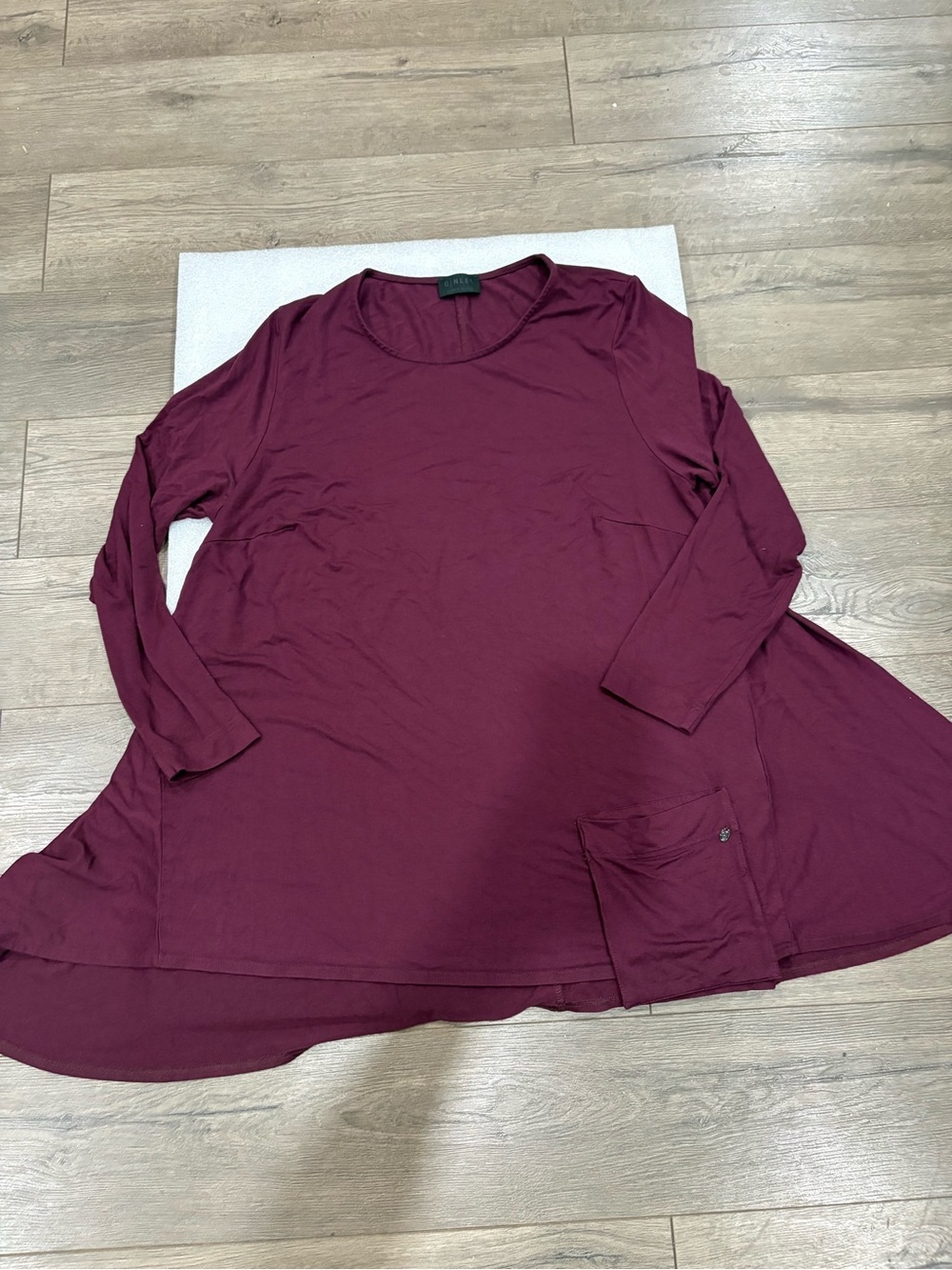 Q’Neel Women's Scoop Neck Long-Sleeve Tunic Blouse-Burgundy